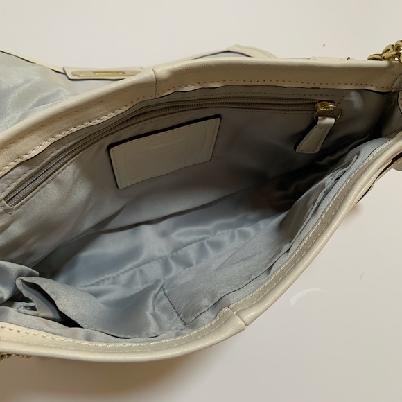 Coach Chelsea Small White Leather Convertible Bag - Picture 5 of 8
